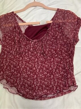Women’s Burgundy Floral Short-Sleeve Blouse